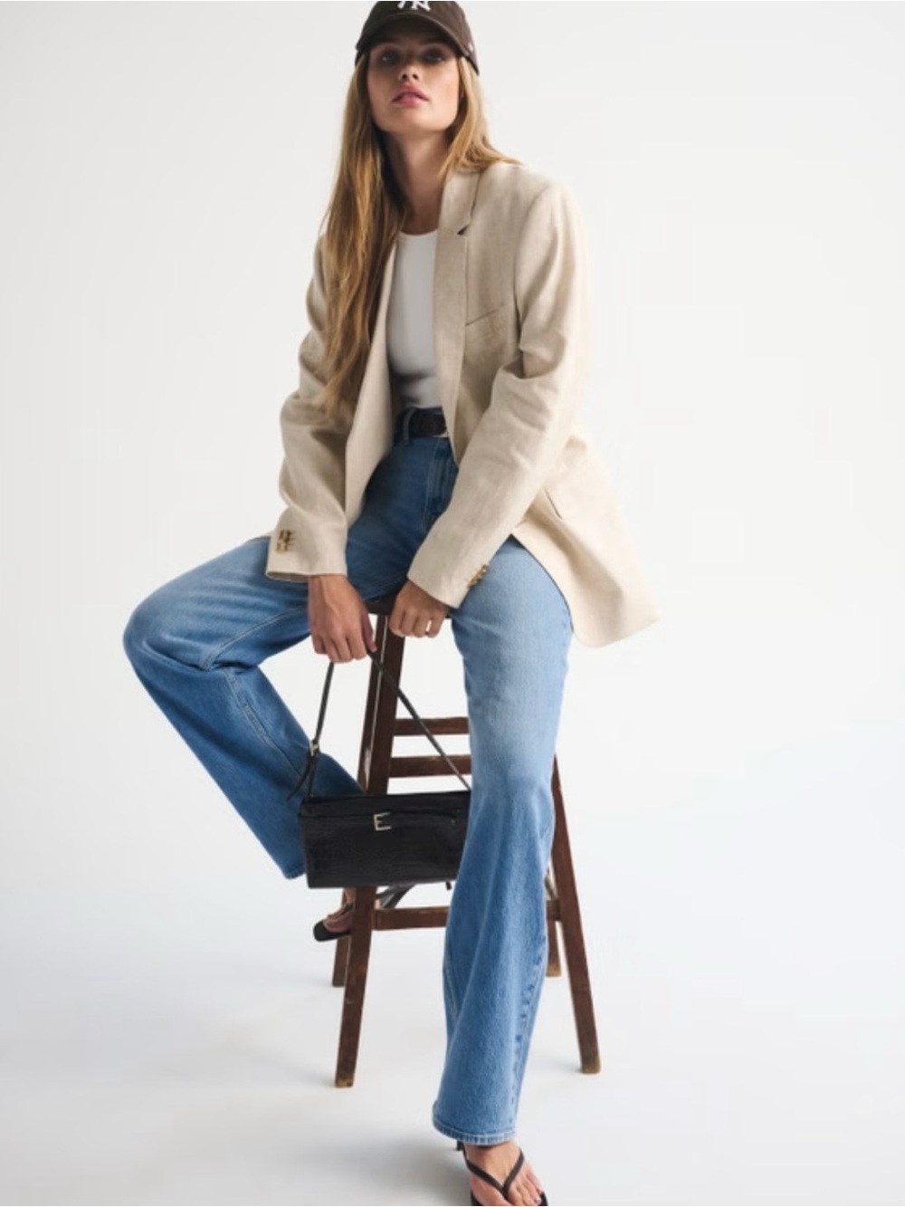 Abercrombie & Fitch Sz 27/4L The Relaxed Jean High Rise Blue Denim Women’s